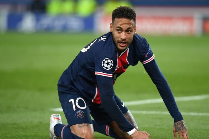 Striker PSG, Neymar, dalam laga kontra Bayern Muenchen pada Selasa (13/4/2021).