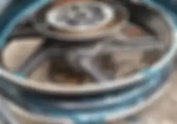Pelek Motor Berkarat dan Keropos Gara-gara Pakai Cairan Anti Bocor, Serius?