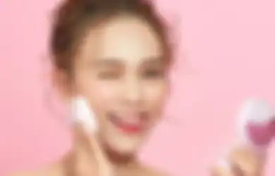 Tips Makeup Natural Anti Ribet Untuk Natal dan Tahun Baru