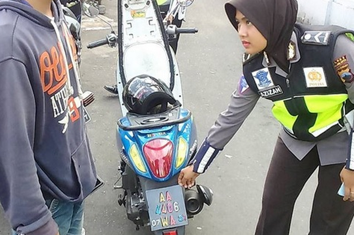 Ilustrasi Pelat Nomor
