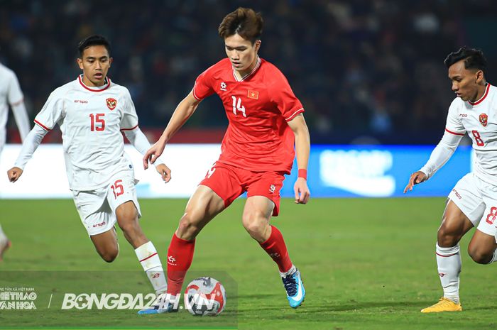 Pemain muda Timnas Indonesia diejek pakar Vietnam, diklaim punya keterampilan bagus tapi cuma bisa bertahan.