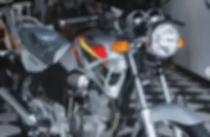 Honda Tiger 2003 masih bau dealer dijual.