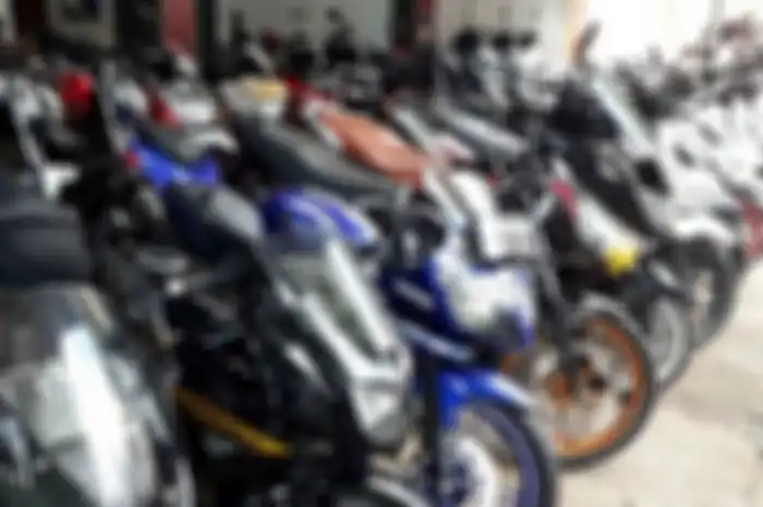 Ilustrasi pedagang motor bekas.