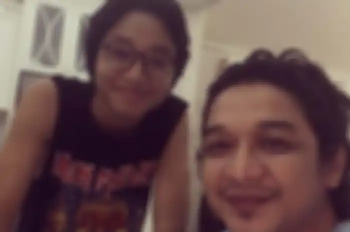 Pasha Ungu dan putra sulungnya, Keisha Alvaro.