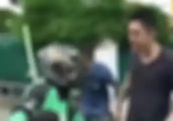 Gara-gara Buka Helm Pengemudi Ojol Ini Selamat dari Amukan Massa, Faktanya Bikin Ngakak