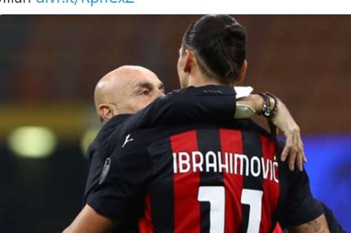 Pelatih AC Milan, Stefano Pioli, memeluk Zlatan Ibrahimovic.