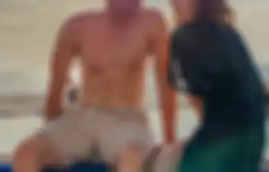 Foto Gisel Pamer Dada Wijin Tanpa Busana Ramai Dibahas, Gaya Joget Ibunda Gempi di Video Disebut Lebih Serasi dengan Gading Marten