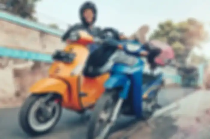 Mas Pur dengan Suzuki Shogun dan Vespa Sprint