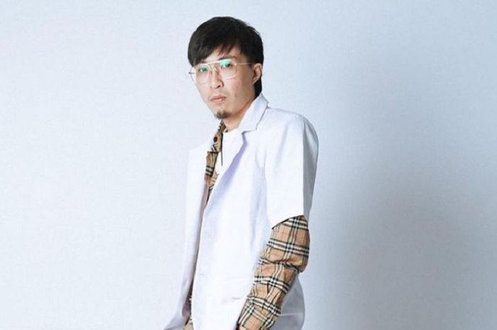 Pengalaman kurang menyenangkan berhadapan dengan debt collector pinjol juga dirasakan dokter Tirta.
