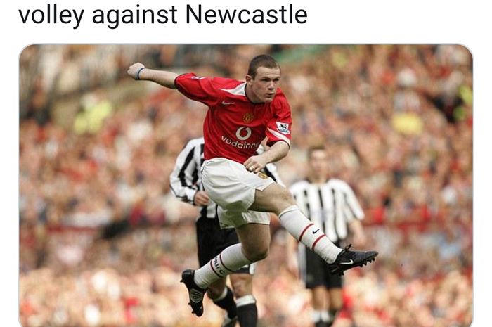 Wayne Rooney melepaskan tendangan voli dalam laga Liga Inggris musim 2004-2005 antara Manchester United melawan Newcastle United pada 24 April 2005.