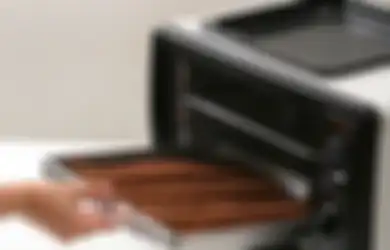 Mau Memanaskan Makanan untuk Sahur di Oven? Ini 5 Jenis Makanan yang Cocok Anda Gunakan!