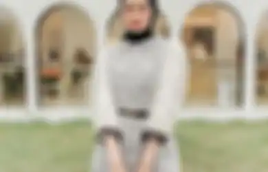Elegan! 5 Model Dress Lebaran Anggun ala Selebgram Sabrina Sosiawan