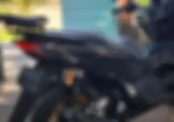 Modifikasi Motor Murah di Honda PCX 160, Comot Sokbreker Honda Tiger Revo Dijamin Empuk