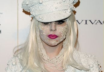 Aneh! Inilah Beauty Hacks yang Sempat Dilakukan Deretan Selebriti Dunia