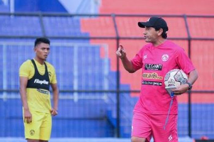 Pelatih Arema FC, Eduardo Almeida.