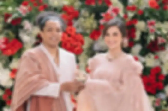 Arie Kriting dan Indah Permatasari di hari pernikahannya
