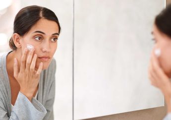 Keseringan Gonta-Ganti Skincare? 4 Kerugian Ini akan Kita Rasakan!