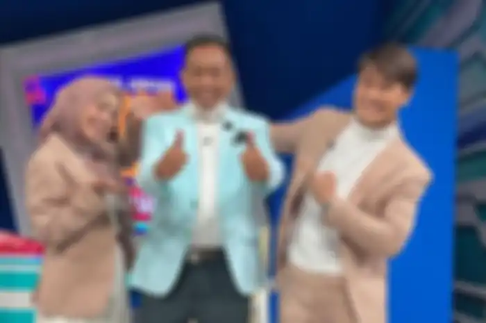 Rizky Billar memang pantas bangga foto bareng Tukul Arwana. Sebab, ucapan sang komedian ke Lesti Kejora akhirnya terbukti. 