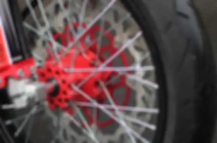 Tromolnya dipowder coating jadi merah