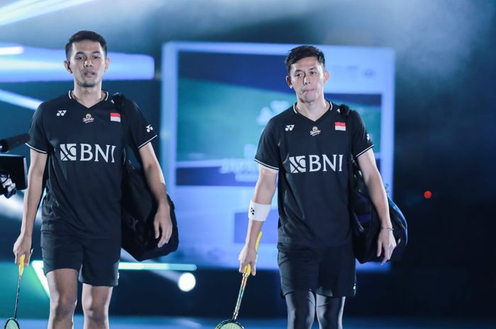 ganda putra Indonesia, Fajar Alfian/Muhammad Rian Ardianto, memasuki arena pertandingan jelang menghadapi wakil Taiwan, Lee Yang/Wang Chi Lin, pada semifinal Japan Open 2023 yang digelar di Yoyogi Gymanasium Tokyo, Jepang, Sabtu, 29 Juli 2023