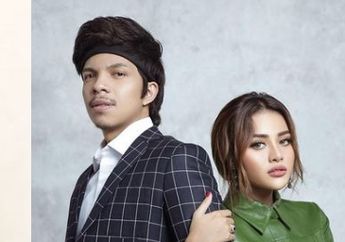 Sandang Gelar YouTuber Nomor Wahid se-Asia Tenggara, Atta Halilintar Bocorkan Daftar Seserahan Buat Aurel, dari Sofa Seharga Mobil hingga Meja Marmer Berlapis Emas: Gue Akan Beliin Apapun yang Dia Sentuh