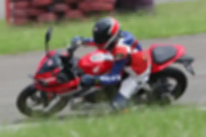 Honda CBR150R mengalami kenaikan harga Rp 300 ribu