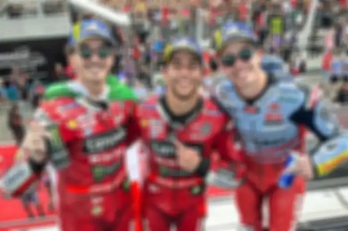 Podium MotoGP Malaysia 2023, Enea Bastianini (tengah), Alex Marquez (kanan) dan Francesco Bagnaia (kiri) rasakan sensasi pertama kalinya