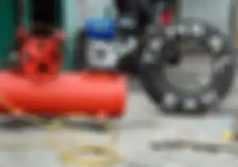 Jangan Bingung, Ban Motor Bocor Malam Hari, Tinggal Telepon Saja