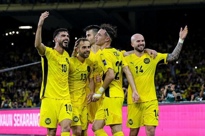 Sejumlah pemain Timnas Malaysia merayakan gol ke gawang Timnas Vietnam.