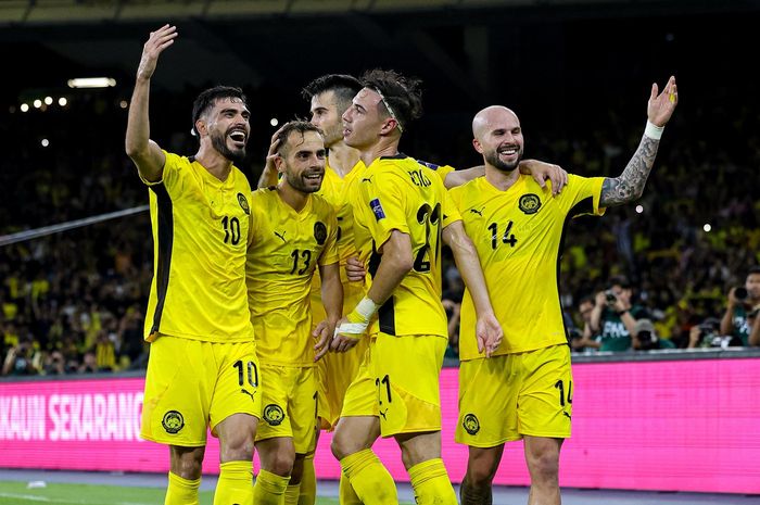 Sejumlah pemain Timnas Malaysia merayakan gol ke gawang Timnas Vietnam.