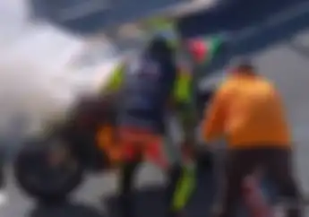 Marshal Langsung Sigap, Video Motor Andrea Iannone Gosong Terbakar Saat Tes Pra Musim MotoGP 2020