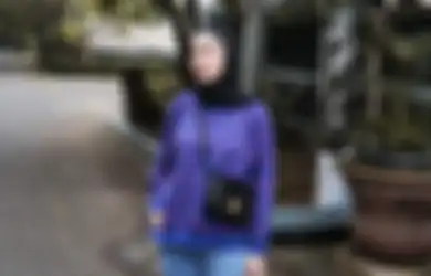 5 Gaya OOTD Hijab Modis Buat ke Mall ala Selebgram Dwi Handayani