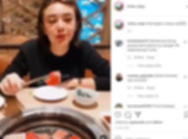 Amanda Manopo saat menikmati daging bersama asisten