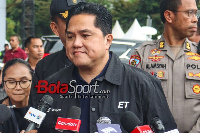 Ketua Umum PSSI, Erick Thohir, saat hadir di Stadion Utama Gelora Bung Karno, Senayan, Jakarta, Senin (18/11/2024).