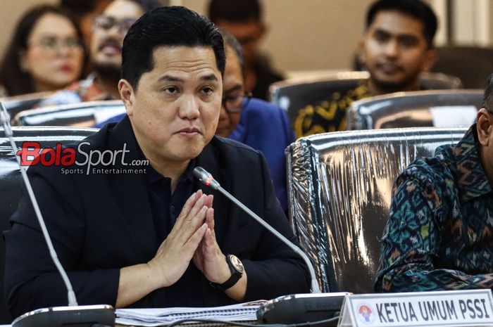 Ketua Umum PSSI, Erick Thohir, sedang mengikuti sidang proses pemain naturalisasi timnas Indonesia di Ruang Sidang Komisi XIII DPR RI, Senayan, Jakarta, Rabu (5/3/2025).