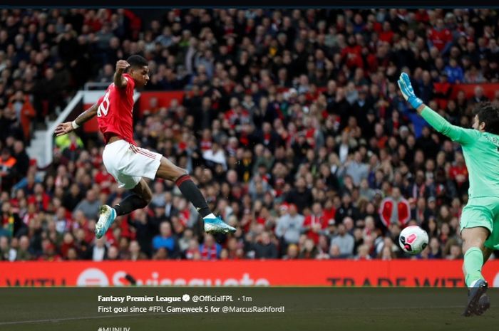 Marcus Rashfird saat mencetak gol ke gawang Liverpool di Stadion Old Trafford, dalam laga pekan ke-9 Liga Inggris, Minggu (20/10/2019). 