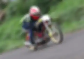 Begini Jadinya Kalau Security Doyan Ngebut, Yamaha Vega R 2005 (Bekasi) Langsung Naik Daun!