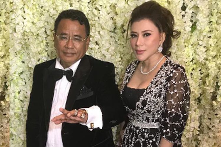 Boyong Mobil Mewah Senilai Rp 3 Miliar, Asisten Hotman Paris Bantah Lexus Barunya Adalah Hadiah dari sang Pengacara: Ini Hasil Kerja Saya Sendiri Dong...