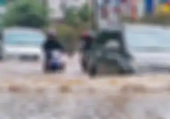 Jakarta Siaga Banjir!  Cek Bagian Ini Jika Motor Terpaksa Terjang Banjir