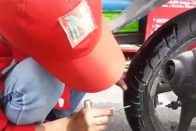 Sering Diabaikan, Ini Kebiasaan Sepele Pemotor yang Bisa Bikin Celaka