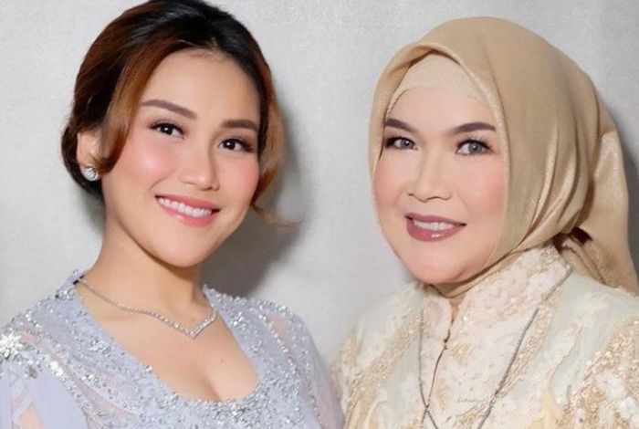 Ayu Ting Ting dan Umi Kalsum