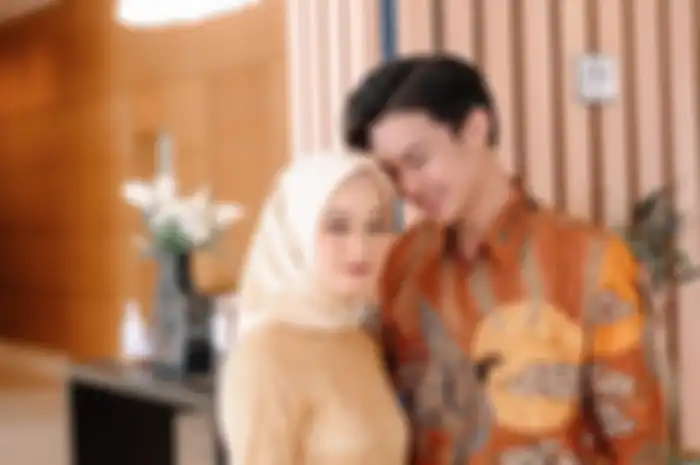 Dinda Hauw dan Rey Mbayang