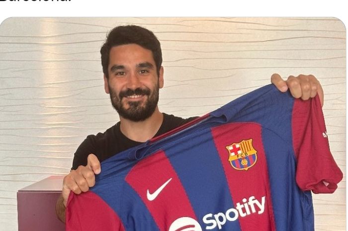 Pemain baru Barcelona, Ilkay Guendogan, dipuji sebagai gelandang subur dalam pengumuman bursa transfer resmi.