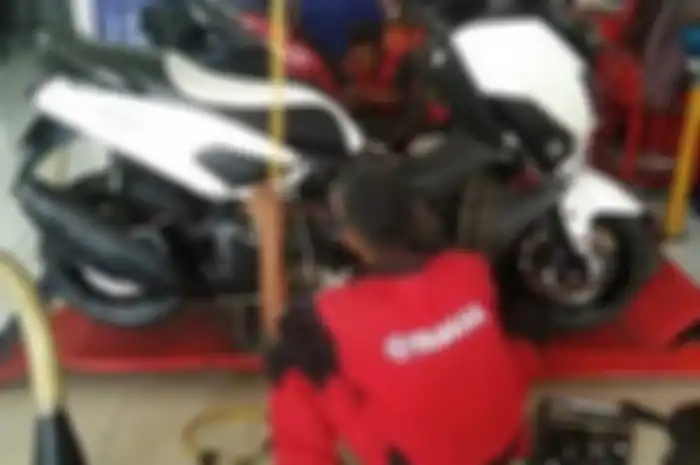 Servis Yamaha NMAX.