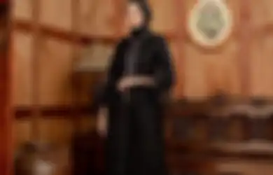5 Model Dress Hitam Mewah Buat Baju Lebaran 2023 #PowerUpRamadan