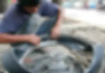 Begini Kondisi Ban Dalam Motor yang Gak Bisa Ditambal Lagi, Wajib Ganti Baru