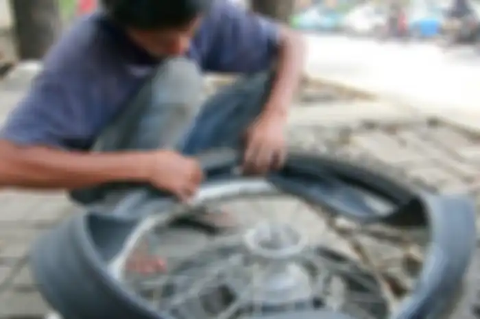Kondisi ban dalam sudah tidak bisa ditambal