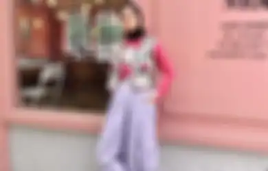 5 Inspirasi Outfit Hijab Pakai Mesh Top Biar Kece dan Kekinian