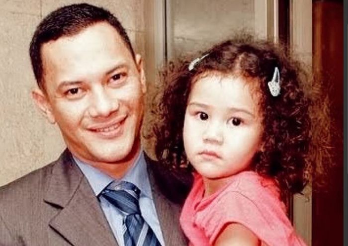 Foto lawas almarhum Adjie Massaid dan Aaliyah Massaid 