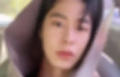 Lee Jae Wook Girang Kalo Buka Paket Belanjaan Online. Sama Kayak Kita!